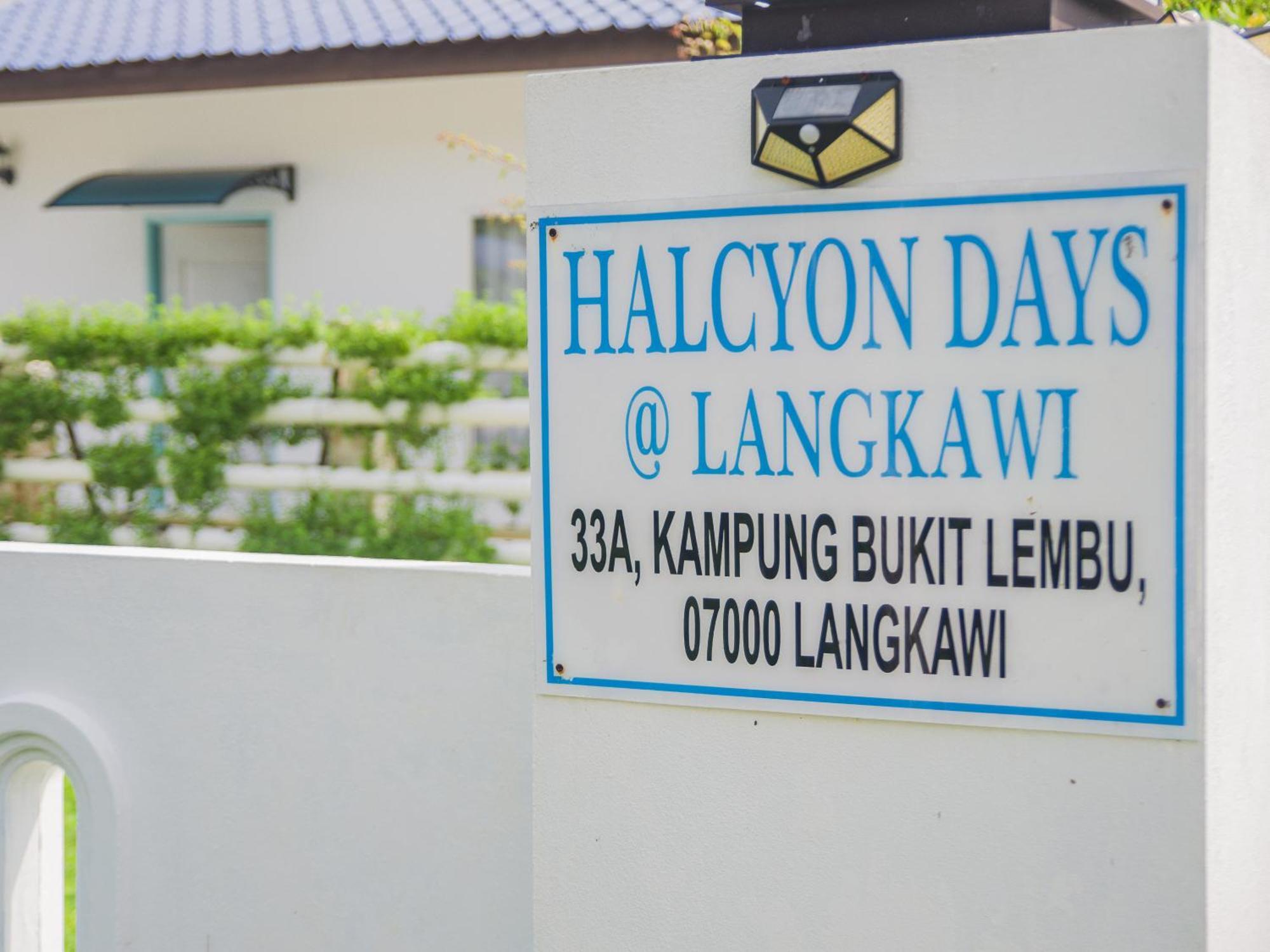 Halcyon Days @ Langkawi Apartment Pantai Cenang  Bagian luar foto
